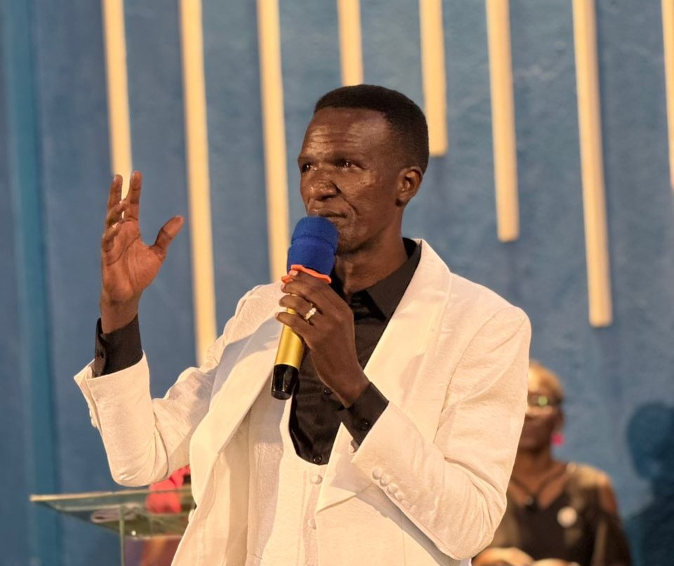 Home 4 - Papa 1 - Rays of Worship